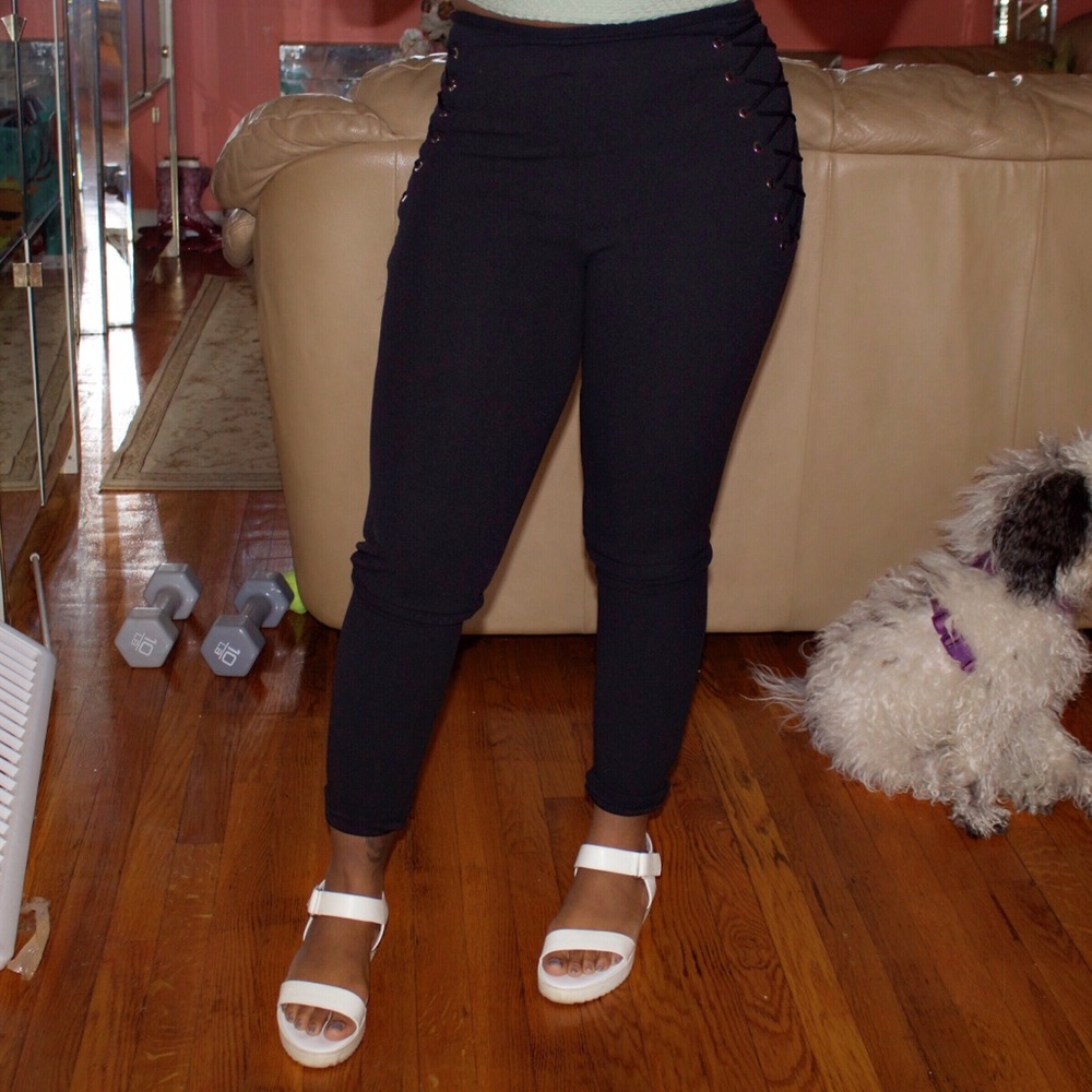 White flatforms